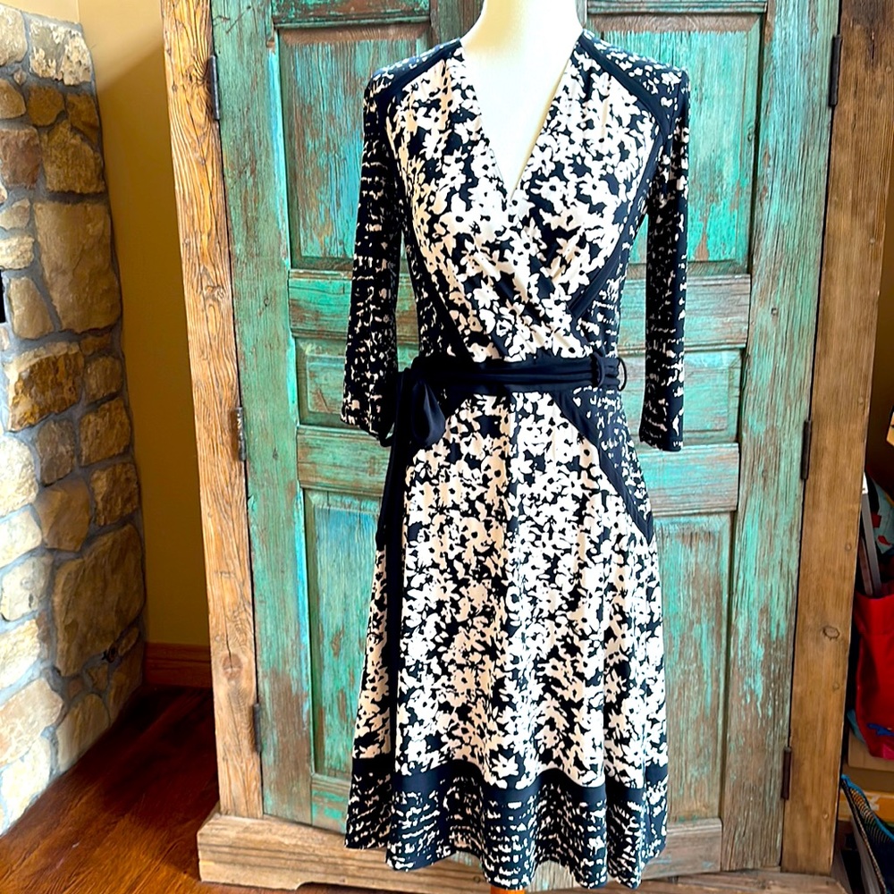NWOT Taylor Dress